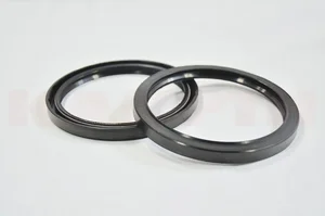 Сальник 130х154х12/13,5 Сальник пер.ступицы 5256 (130х154х12) — фото