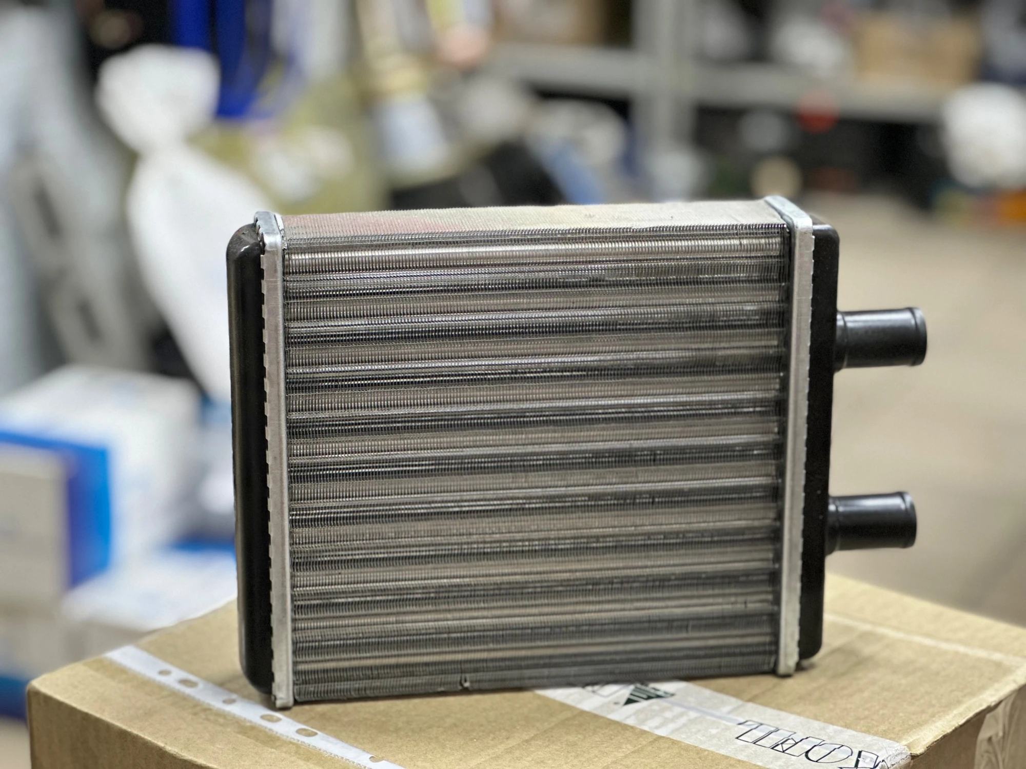 Радиатор к фр.отопит.Нефаз,Лиаз б/тр (370101) — фото