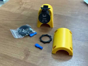 USB зарядка на поручень желтый корпус — фото
